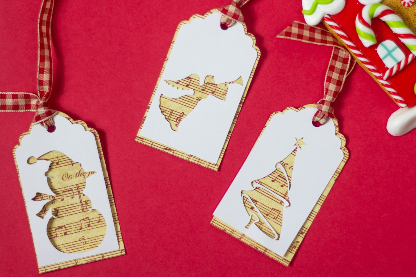 Free Cricut Christmas Gift Tags Template: SVG, DXF, PNG included