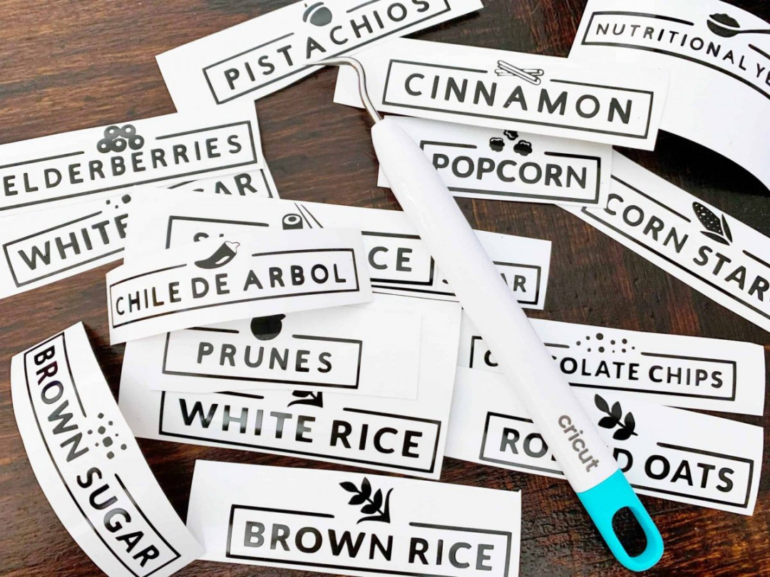 Super Easy Customizable Pantry Labels for Cricut & Printer